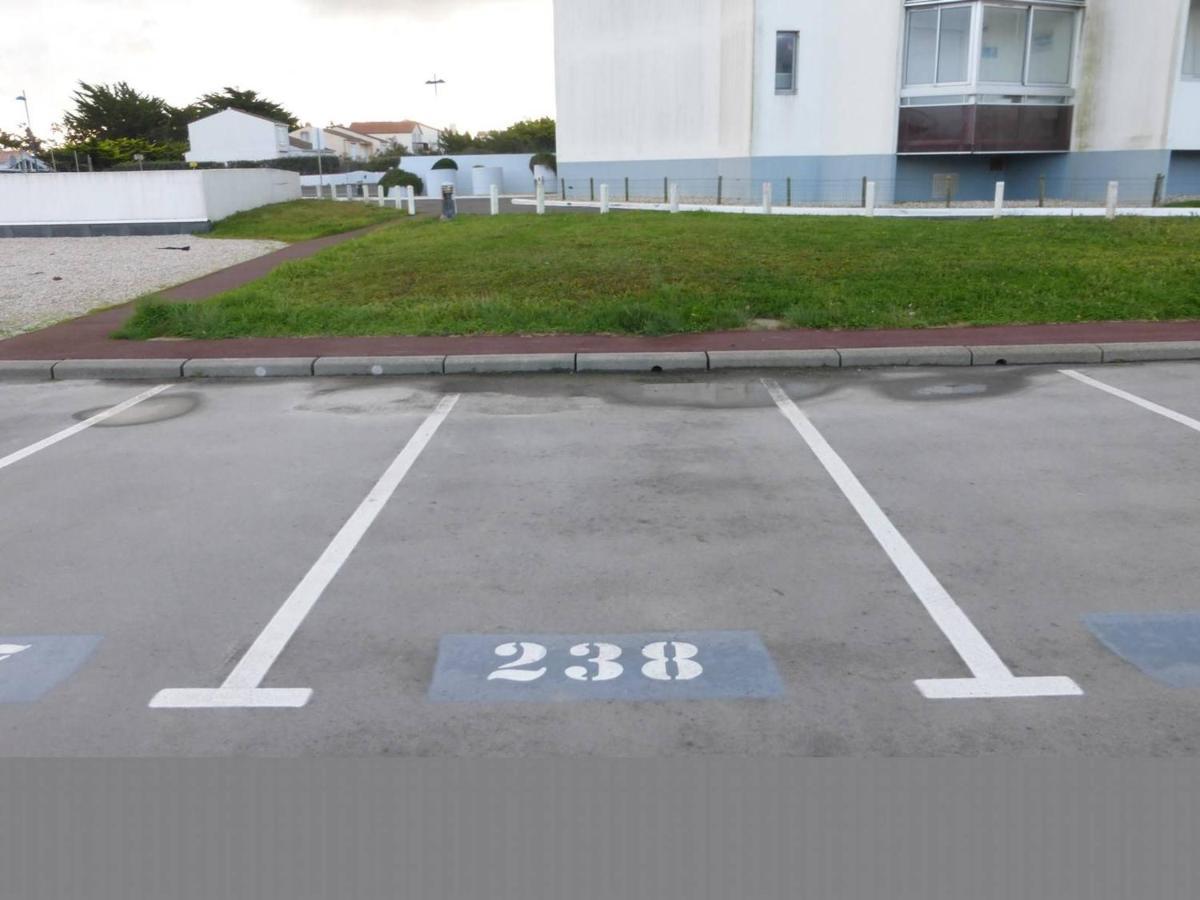 Appartement 2 Pieces Avec Balcon Et Parking A Saint-Gilles-Croix-De-Vie - Fr-1-224-39 Exterior foto