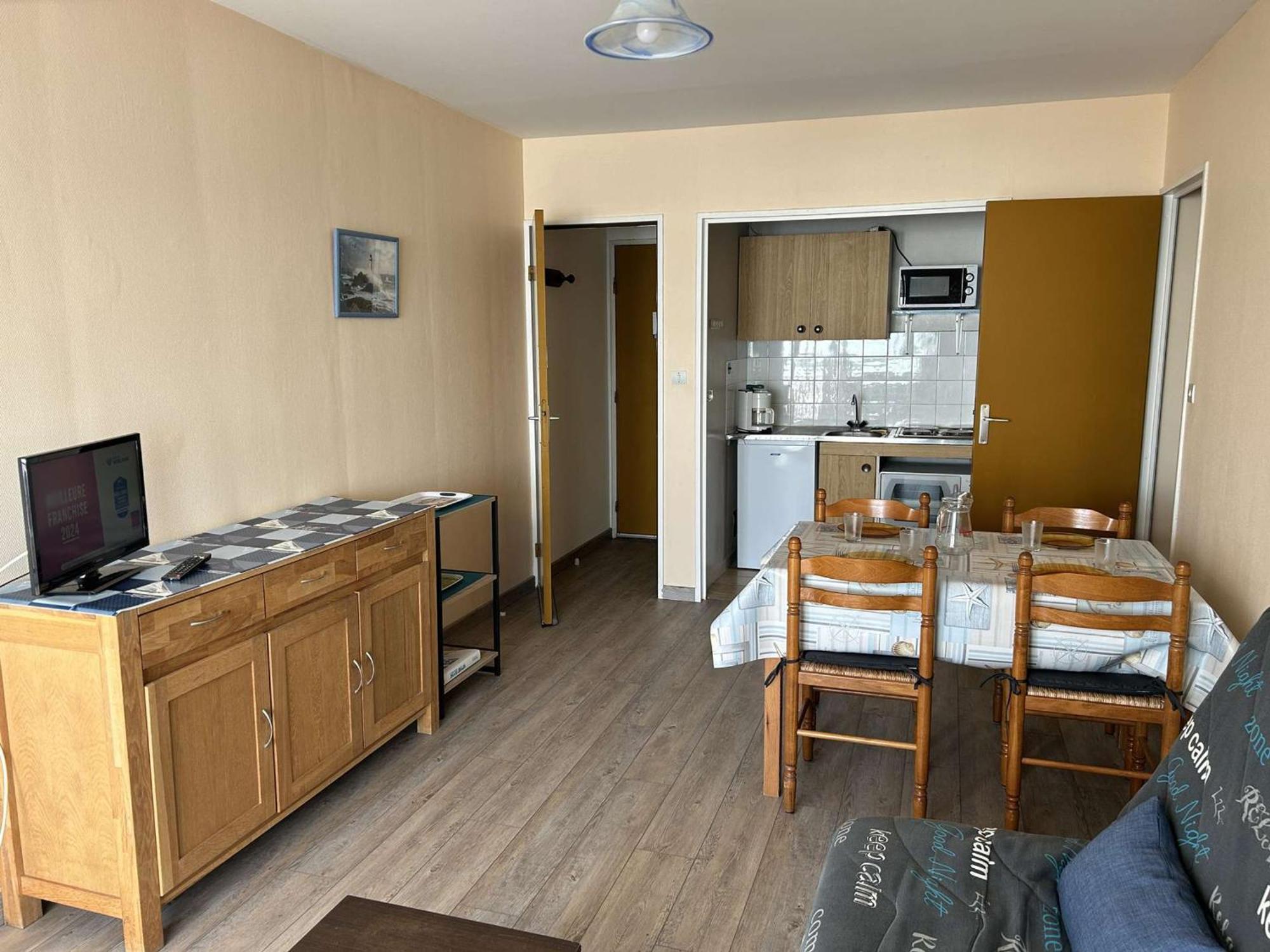 Appartement 2 Pieces Avec Balcon Et Parking A Saint-Gilles-Croix-De-Vie - Fr-1-224-39 Exterior foto